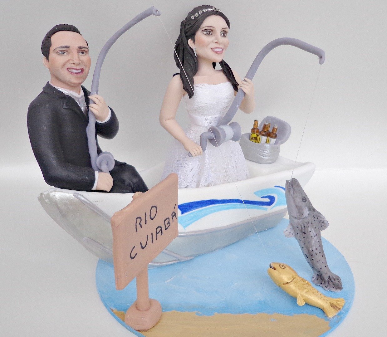 Topo de bolo casamento noivinhos jogando video game biscuit